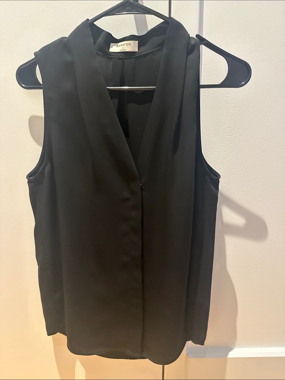 Babaton Black V-Neck Sleeveless Camisole